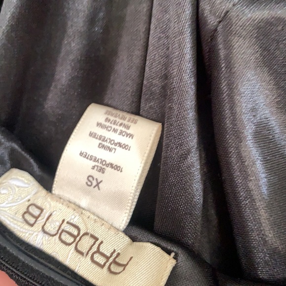 Top - Picture 4 of 6